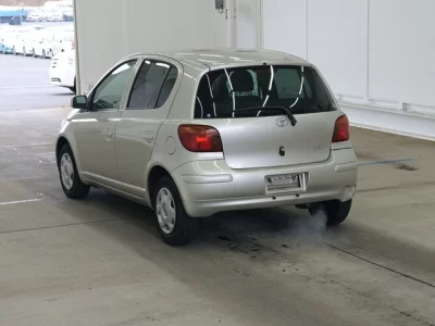 Toyota VITZ  с аукциона в Японии