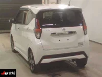 Nissan DAYZ лот № 6190 оценка 4  с аукциона в Японии 1