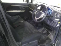 Suzuki WAGON R лот № 4026 оценка 3.5  с аукциона в Японии 3