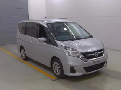 Nissan SERENA  с аукциона в Японии