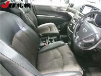 Nissan ELGRAND лот № 1065 оценка 3  с аукциона в Японии 4