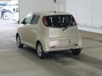 Subaru R2 лот № 2493 оценка RA  с аукциона в Японии 1