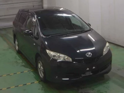 Toyota WISH  с аукциона в Японии