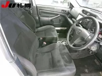 Toyota PROBOX лот № 1070 оценка 3  с аукциона в Японии 4