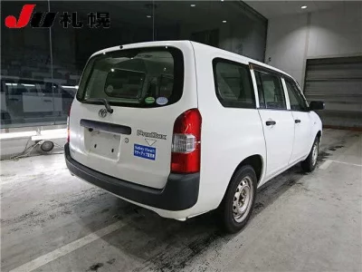 Toyota PROBOX  с аукциона в Японии