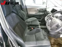 Toyota WISH лот № 1067 оценка R  с аукциона в Японии 4