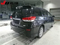 Toyota WISH лот № 1067 оценка R  с аукциона в Японии 1