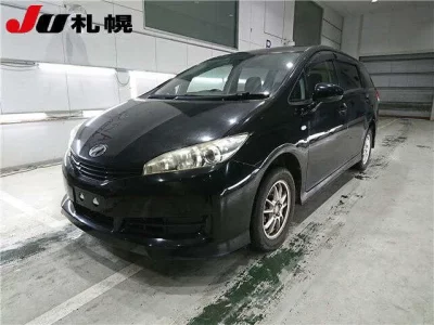 Toyota WISH  с аукциона в Японии