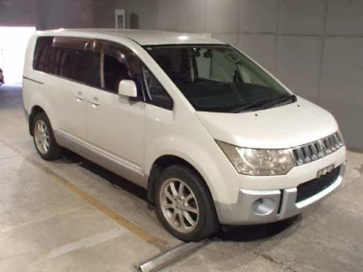 Mitsubishi DELICA D5  с аукциона в Японии