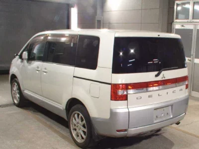 Mitsubishi DELICA D5  с аукциона в Японии