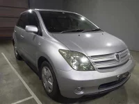 Toyota IST лот № 3115 оценка R  с аукциона в Японии 2