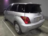 Toyota IST лот № 3115 оценка R  с аукциона в Японии 3