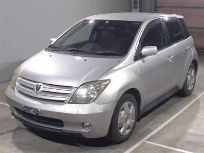 Toyota IST  с аукциона в Японии
