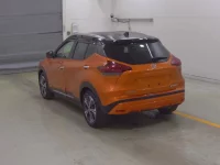 Nissan KICKS лот № 34 оценка R  с аукциона в Японии 1