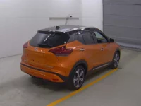 Nissan KICKS лот № 34 оценка R  с аукциона в Японии 3