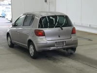 Toyota VITZ лот № 2530 оценка 3.5  с аукциона в Японии 1