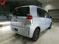 Toyota SPADE лот № 1074 оценка 4  с аукциона в Японии 1