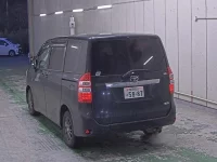 Toyota NOAH лот № 6178 оценка 3  с аукциона в Японии 1
