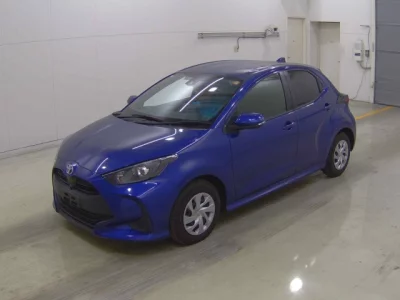 Toyota YARIS  с аукциона в Японии