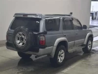 Toyota HILUX SURF лот № 70099 оценка 3.5  с аукциона в Японии 4