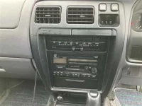 Toyota HILUX SURF лот № 70099 оценка 3.5  с аукциона в Японии 5