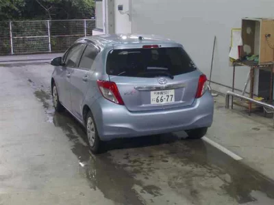 Toyota VITZ  с аукциона в Японии