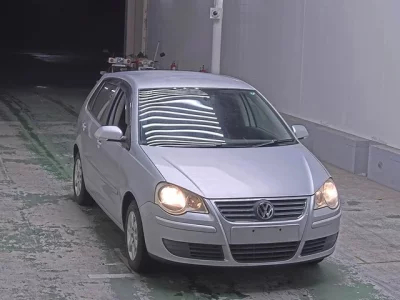 Volkswagen POLO  с аукциона в Японии