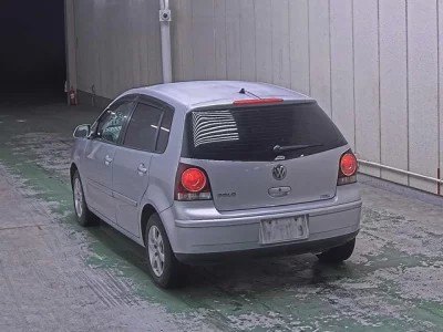 Volkswagen POLO  с аукциона в Японии