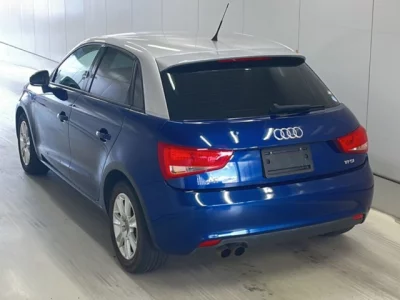 Audi A1  с аукциона в Японии