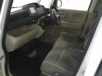 Honda N BOX лот № 4068 оценка 3.5  с аукциона в Японии 2