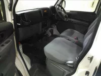 Nissan CLIPPER VAN лот № 4067 оценка 3  с аукциона в Японии 2