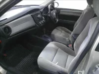 Toyota COROLLA AXIO лот № 4074 оценка 3  с аукциона в Японии 2