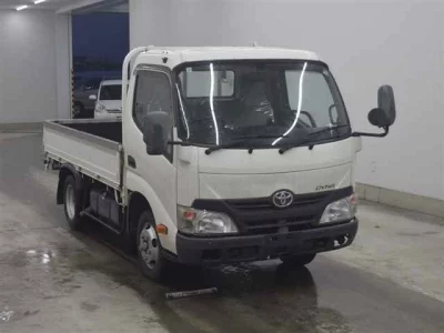 Toyota DYNA  с аукциона в Японии
