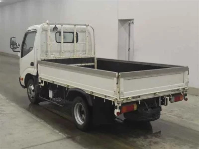 Toyota DYNA  с аукциона в Японии