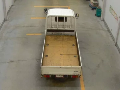 Toyota DYNA  с аукциона в Японии