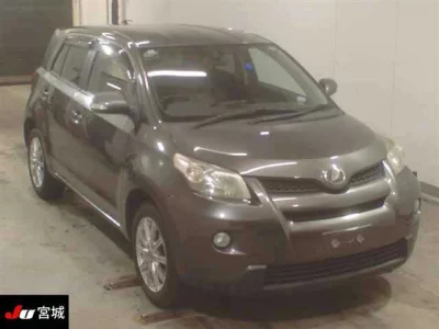 Toyota IST  с аукциона в Японии