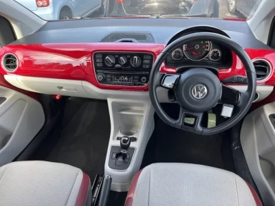 Volkswagen UP  с аукциона в Японии
