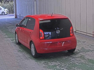 Volkswagen UP  с аукциона в Японии
