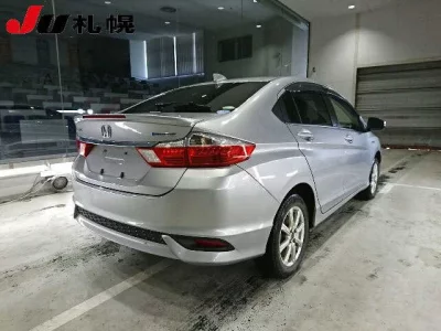 Honda GRACE  с аукциона в Японии