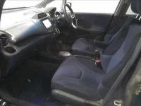 Honda FIT лот № 4083 оценка 3  с аукциона в Японии 2