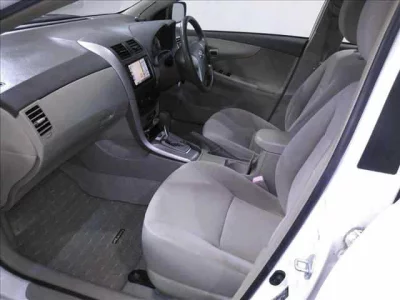 Toyota COROLLA AXIO  с аукциона в Японии