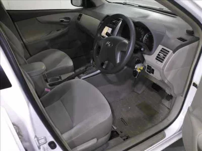 Toyota COROLLA AXIO  с аукциона в Японии