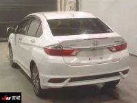 Honda GRACE лот № 752 оценка 3.5  с аукциона в Японии 1