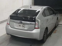 Toyota PRIUS PHV лот № 5132 оценка 3  с аукциона в Японии 3