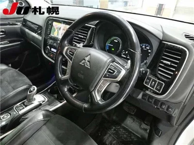 Mitsubishi OUTLANDER PHEV