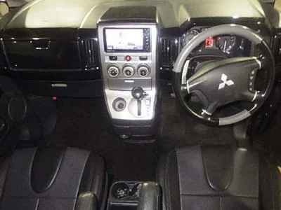 Mitsubishi DELICA D5