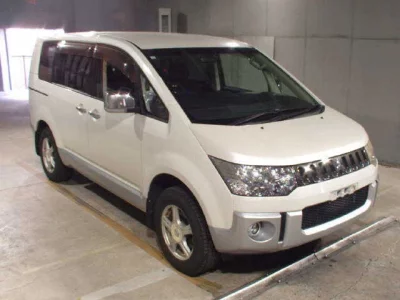 Mitsubishi DELICA D5