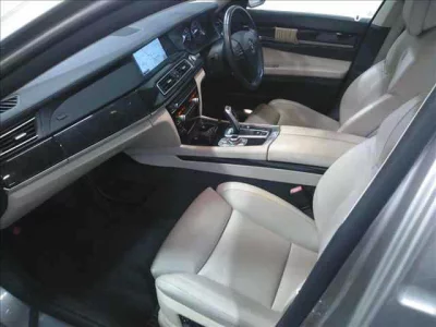 BMW 7-Series  с аукциона в Японии