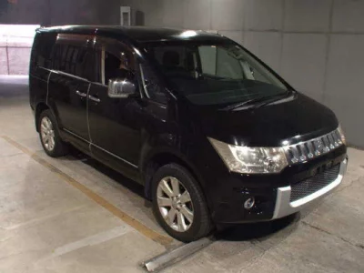 Mitsubishi DELICA D5