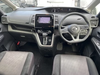 Nissan SERENA  с аукциона в Японии